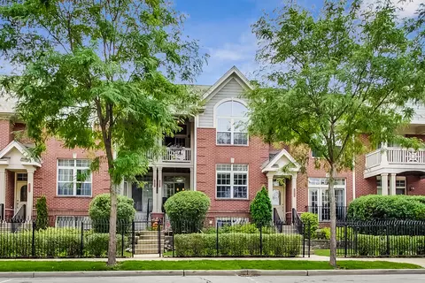 6253 Lincoln Ave #3-3, Morton Grove, IL 60053