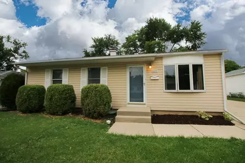 1005 Brentwood Dr, Joliet, IL 60435
