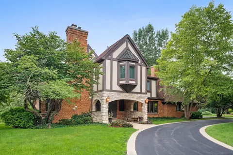 6 Willow Bay Dr, South Barrington, IL 60010