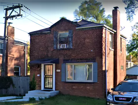 9817 S Bensley Ave, Chicago, IL 60617