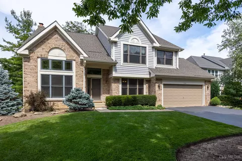1344 Saint Claire Pl, Schaumburg, IL 60173