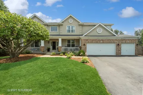 2219 Monument Ct, Gurnee, IL 60031