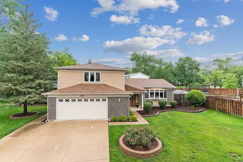 264 Tudor Ct, Bolingbrook, IL 60440