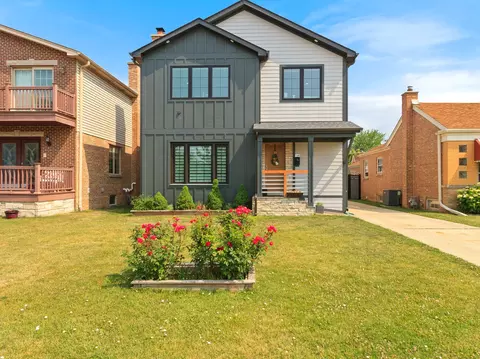 7408 W Winnemac Ave, Harwood Heights, IL 60706