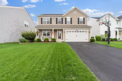 1357 W Courtland St, Mundelein, IL 60060