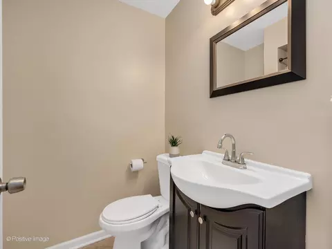 421 E Webster Ave, Elmhurst, IL 60126 photo 17
