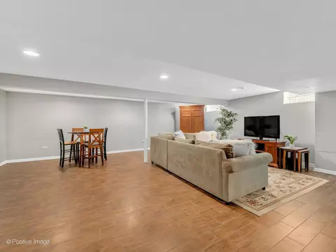 421 E Webster Ave, Elmhurst, IL 60126 photo 20