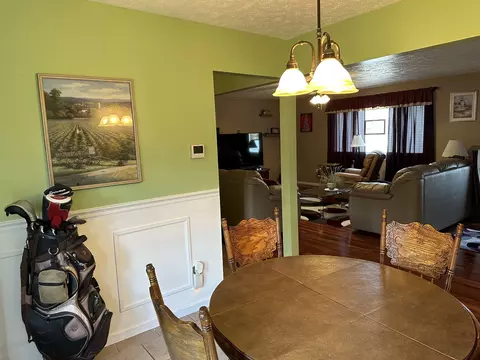 407 E Warren St, Le Roy, IL 61752 photo 9