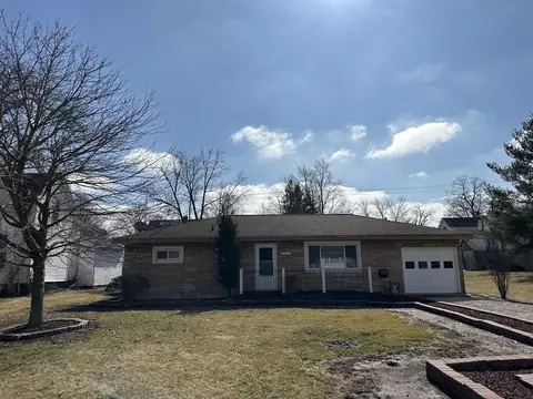 407 E Warren St, Le Roy, IL 61752