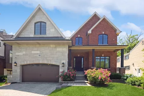 10 Mcintosh Ave, Clarendon Hills, IL 60514