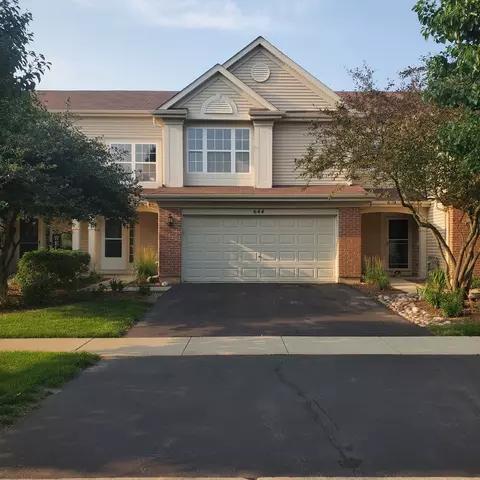 644 Lancaster Dr, Pingree Grove, IL 60140