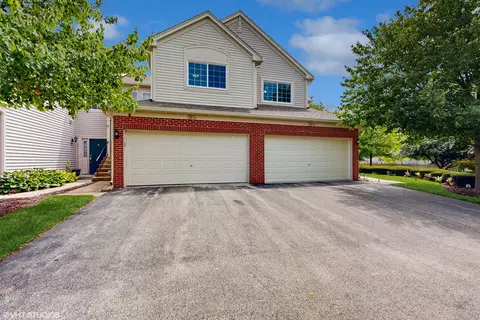 281 Nicole Dr #E, South Elgin, IL 60177