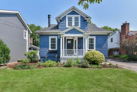 430 Turner Ave, Glen Ellyn, IL 60137
