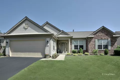 13240 Honeysuckle Dr, Huntley, IL 60142