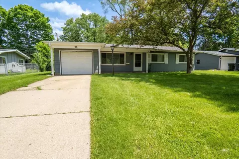 28 Hampton Rd, Montgomery, IL 60538