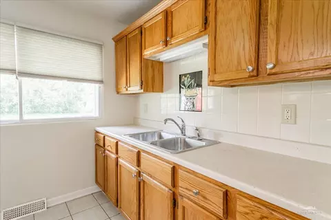 28 Hampton Rd, Montgomery, IL 60538 photo 12