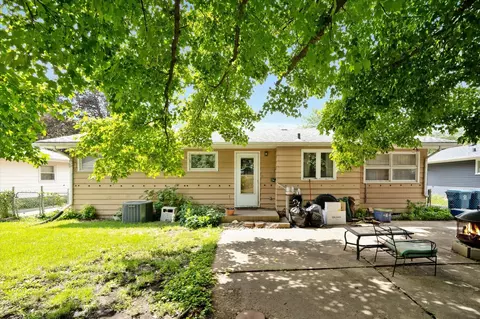 601 Seneca Dr, Aurora, IL 60506 photo 24