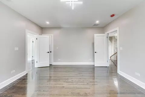6934 S Constance Ave, Chicago, IL 60649 photo 32