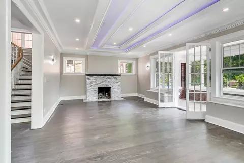 6934 S Constance Ave, Chicago, IL 60649 photo 4