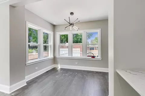 6934 S Constance Ave, Chicago, IL 60649 photo 8