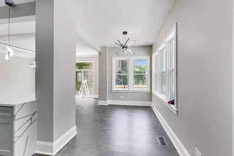 6934 S Constance Ave, Chicago, IL 60649 photo 10