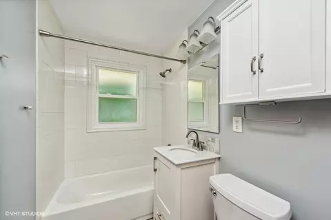 803 S Riverside Dr, Mchenry, IL 60050 photo 3