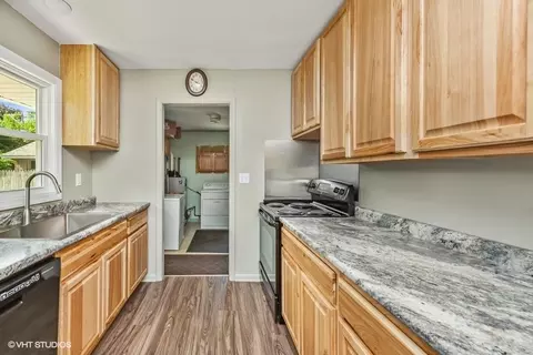 803 S Riverside Dr, Mchenry, IL 60050 photo 6