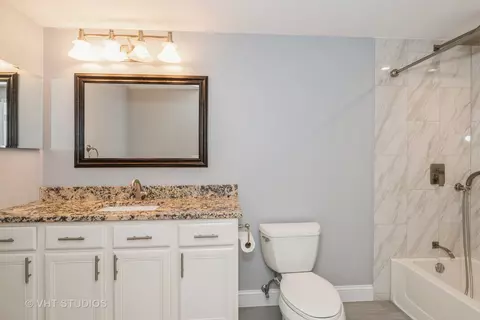 944 Verona Dr, Cary, IL 60013 photo 10