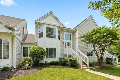 215 Hidden Creek Ln #0, North Aurora, IL 60542