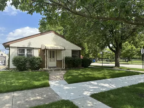 5859 S Nordica Ave, Chicago, IL 60638