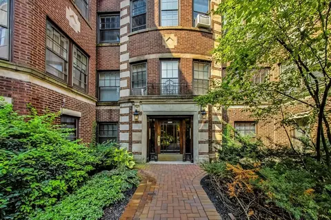 408 Ridge Ave #20-1, Evanston, IL 60202