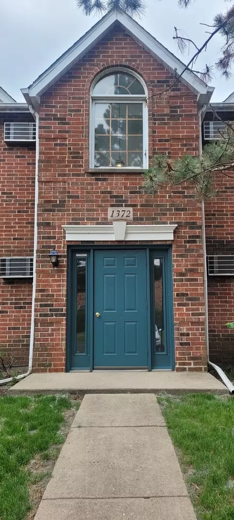 1372 Cunat Ct #2D, Lake In The Hills, IL 60156