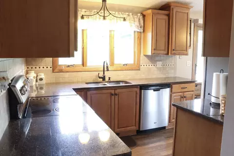 13716 Shelly Dr, Morrison, IL 61270 photo 9