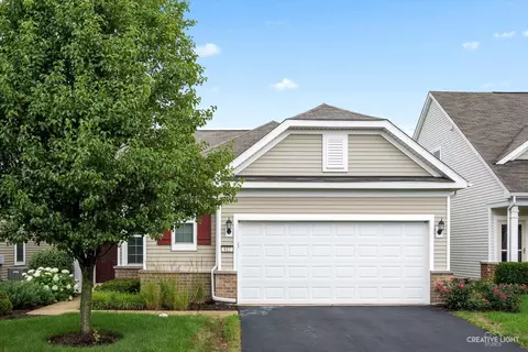 812 Rocky Gap Dr, Elgin, IL 60124 photo 2