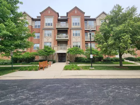 1914 Farnsworth Ln #205, Northbrook, IL 60062