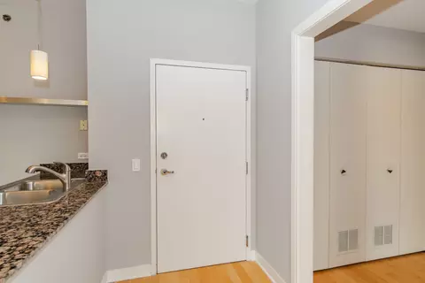 8 E Randolph St #1806, Chicago, IL 60601 photo 6