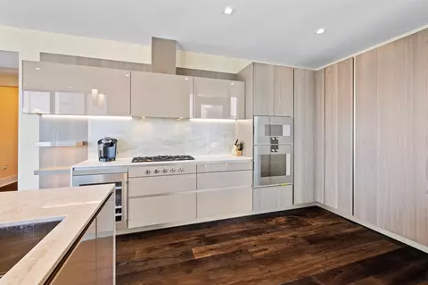 363 E Wacker Dr #2702, Chicago, IL 60601 photo 6