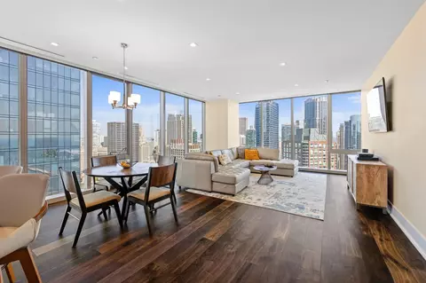 363 E Wacker Dr #2702, Chicago, IL 60601 photo 2