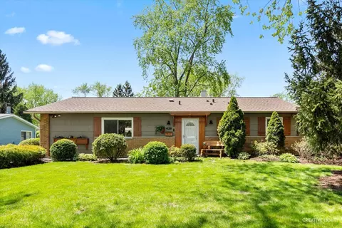 420 Arlington St, Hoffman Estates, IL 60169