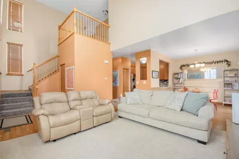 1070 Clover Dr, Minooka, IL 60447 photo 2