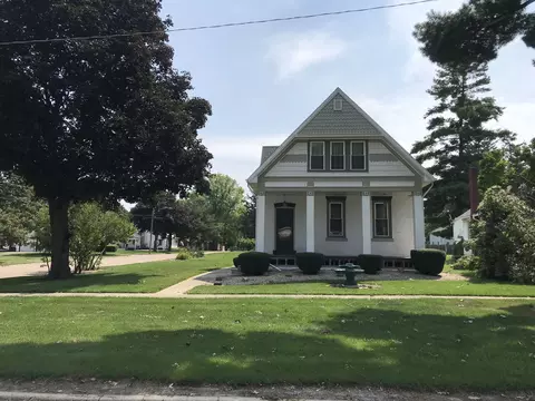1011 5th Ave, Mendota, IL 61342