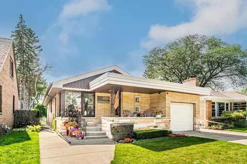 9224 S Richmond Ave, Evergreen Park, IL 60805