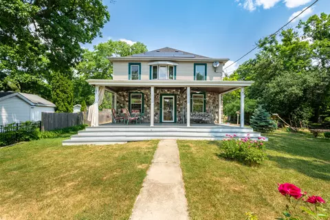 44 E Oak St, Fox Lake, IL 60020