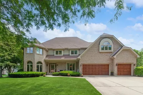 2712 Wendy Dr, Naperville, IL 60565