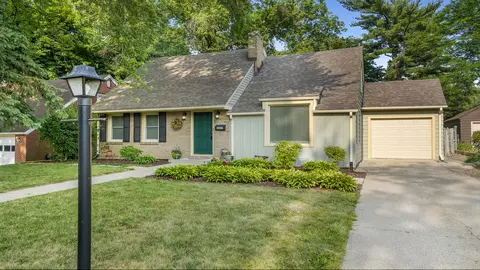 1611 Fairview Ct, Rockford, IL 61107