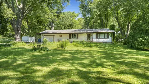 16962 Eddy Rd, Monroe Center, IL 61052