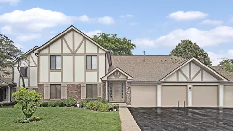 900 Surrey Ln #2B, Schaumburg, IL 60193