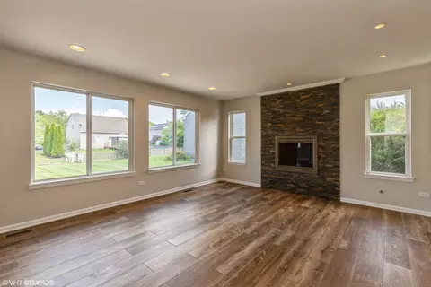 32359 Sawyer Ct, Lakemoor, IL 60051 photo 8