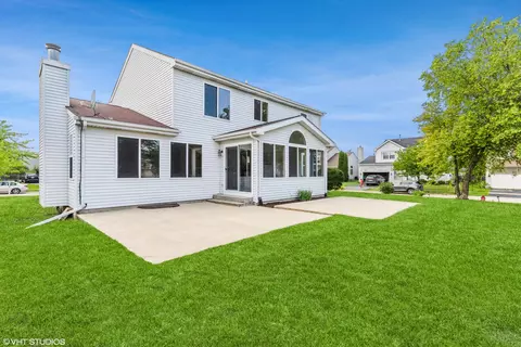 32359 Sawyer Ct, Lakemoor, IL 60051 photo 3