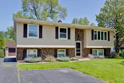2910 11th St, Winthrop Harbor, IL 60096